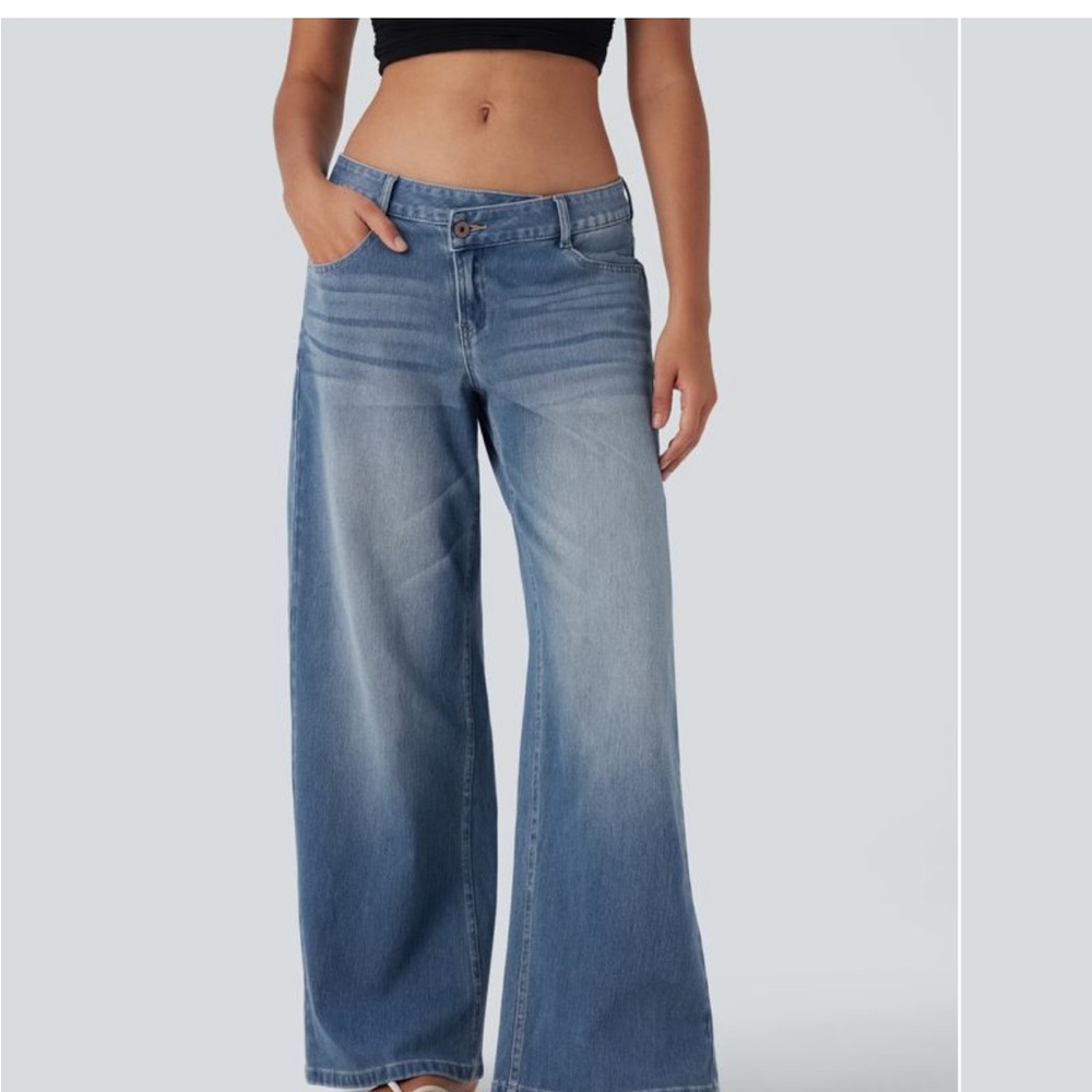 HALARA Wide-Leg Jeans in Light Blue